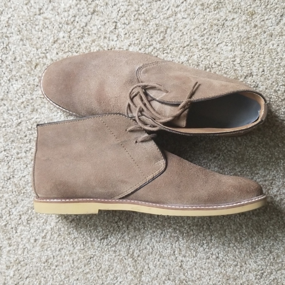 Banana Republic Swede Chukka boot.